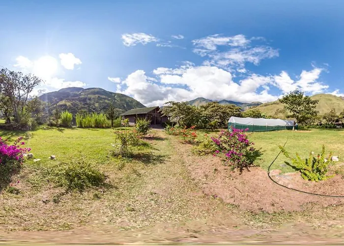 Vertikal Lodge Santa Teresa (Cusco)