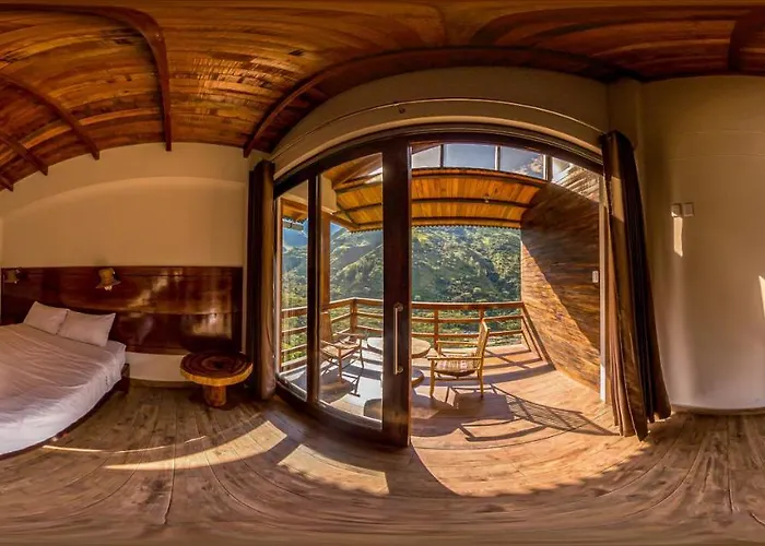 Lodge Vertikal Santa Teresa (Cusco)